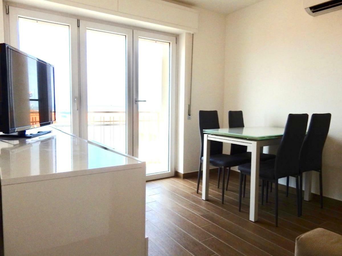 Ferienwohnung Attico Al Mare Viareggio Exterior foto